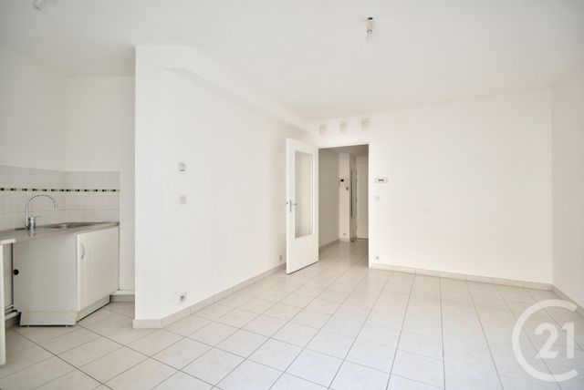 Appartement Studio &agrave; vendre - 1 pi&egrave;ce - 27,75 m2 - Antibes - 06 - PROVENCE-ALPES-COTE-D-AZUR