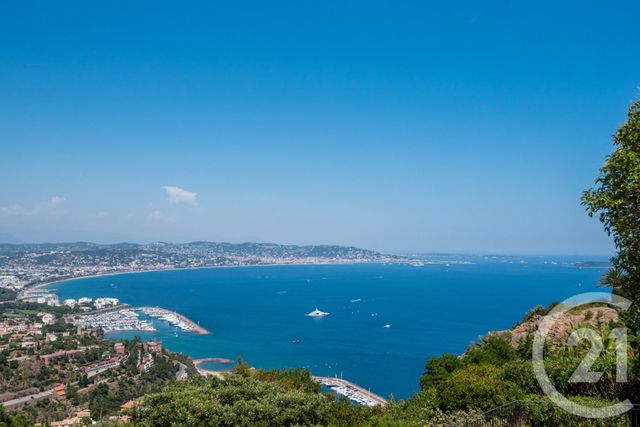 Maison &agrave; vendre - 6 pi&egrave;ces - 220 m2 - Theoule Sur Mer - 06 - PROVENCE-ALPES-COTE-D-AZUR