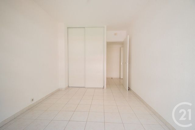Appartement T4 &agrave; vendre - 4 pi&egrave;ces - 78,10 m2 - Antibes - 06 - PROVENCE-ALPES-COTE-D-AZUR
