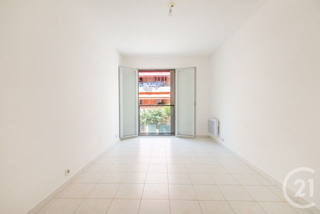 Appartement T4 &agrave; vendre - 4 pi&egrave;ces - 78,10 m2 - Antibes - 06 - PROVENCE-ALPES-COTE-D-AZUR