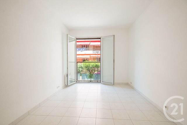 Appartement T4 &agrave; vendre - 4 pi&egrave;ces - 78,10 m2 - Antibes - 06 - PROVENCE-ALPES-COTE-D-AZUR