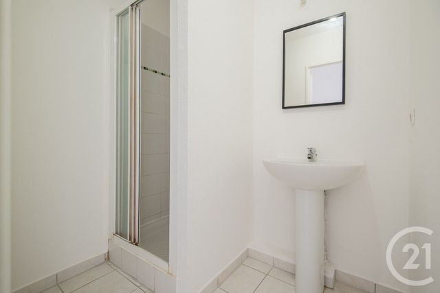 Appartement T4 &agrave; vendre - 4 pi&egrave;ces - 78,10 m2 - Antibes - 06 - PROVENCE-ALPES-COTE-D-AZUR