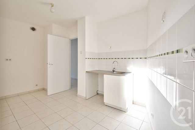 Appartement T3 &agrave; vendre - 3 pi&egrave;ces - 74,19 m2 - Antibes - 06 - PROVENCE-ALPES-COTE-D-AZUR