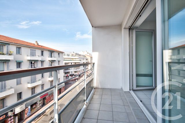 Appartement T3 &agrave; vendre - 3 pi&egrave;ces - 74,19 m2 - Antibes - 06 - PROVENCE-ALPES-COTE-D-AZUR