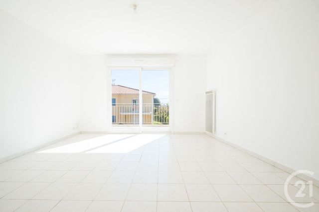 Appartement T4 &agrave; vendre - 4 pi&egrave;ces - 85,80 m2 - Antibes - 06 - PROVENCE-ALPES-COTE-D-AZUR