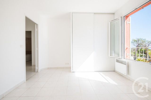 Appartement T4 &agrave; vendre - 4 pi&egrave;ces - 85,80 m2 - Antibes - 06 - PROVENCE-ALPES-COTE-D-AZUR