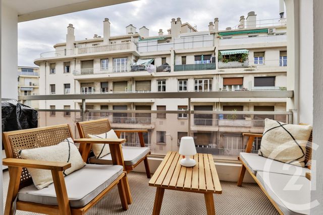 Appartement T2 à vendre - 2 pièces - 61 m2 - Nice - 06 - PROVENCE-ALPES-COTE-D-AZUR