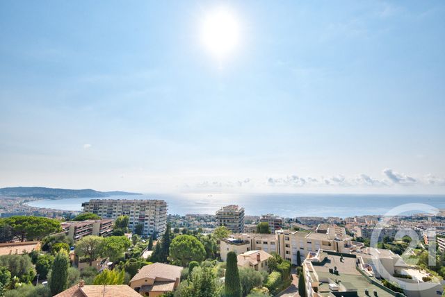 Afficher la photo en grand Appartement F4 à vendre - 4 pièces - 144,57 m2 - Nice - 06 - PROVENCE-ALPES-COTE-D-AZUR