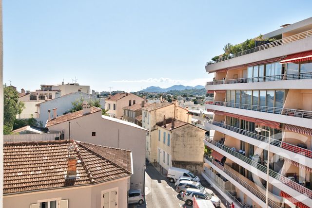Appartement F2 à vendre - 2 pièces - 46,51 m2 - Le Cannet - 06 - PROVENCE-ALPES-COTE-D-AZUR