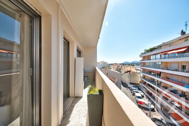 Appartement F2 à vendre - 2 pièces - 46,51 m2 - Le Cannet - 06 - PROVENCE-ALPES-COTE-D-AZUR