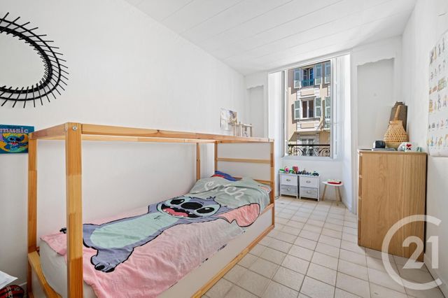 Afficher la photo en grand Appartement F3 à vendre - 3 pièces - 74,03 m2 - Nice - 06 - PROVENCE-ALPES-COTE-D-AZUR
