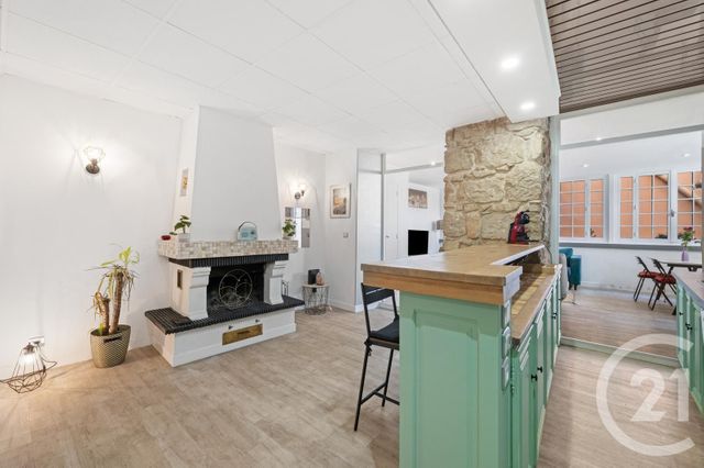 Afficher la photo en grand Appartement F3 à vendre - 3 pièces - 74,03 m2 - Nice - 06 - PROVENCE-ALPES-COTE-D-AZUR
