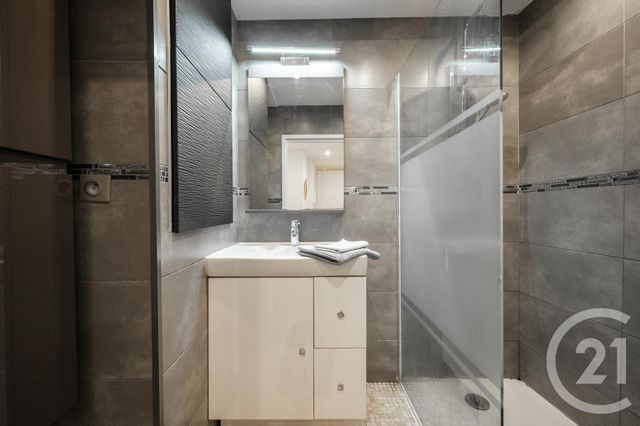 Afficher la photo en grand Appartement F3 à vendre - 3 pièces - 74,03 m2 - Nice - 06 - PROVENCE-ALPES-COTE-D-AZUR