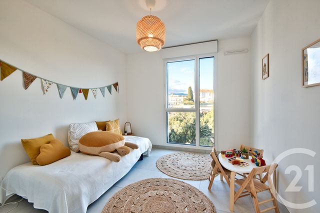 Appartement F4 &agrave; vendre - 4 pi&egrave;ces - 139,62 m2 - St Laurent Du Var - 06 - PROVENCE-ALPES-COTE-D-AZUR