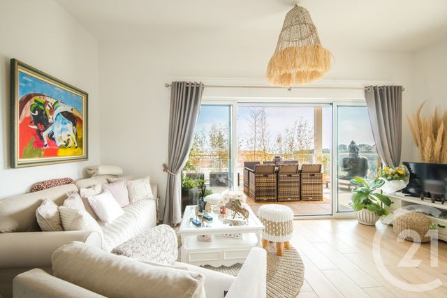 Appartement F3 &agrave; vendre - 3 pi&egrave;ces - 63 m2 - Villeneuve Loubet - 06 - PROVENCE-ALPES-COTE-D-AZUR