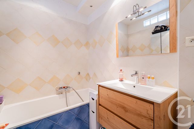 Appartement F3 &agrave; vendre - 3 pi&egrave;ces - 63,42 m2 - Nice - 06 - PROVENCE-ALPES-COTE-D-AZUR