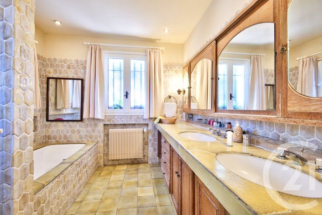 Maison &agrave; vendre - 9 pi&egrave;ces - 281,26 m2 - Nice - 06 - PROVENCE-ALPES-COTE-D-AZUR