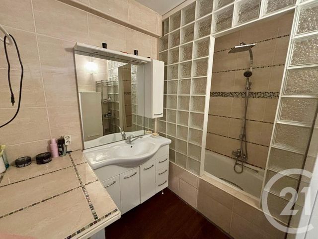Appartement &agrave; vendre - 3 pi&egrave;ces - 55 m2 - Cannes - 06 - PROVENCE-ALPES-COTE-D-AZUR
