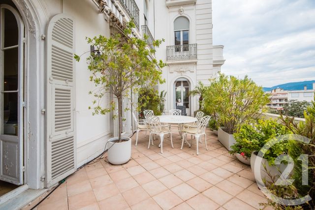 Appartement F5 &agrave; vendre - 5 pi&egrave;ces - 156,71 m2 - Nice - 06 - PROVENCE-ALPES-COTE-D-AZUR