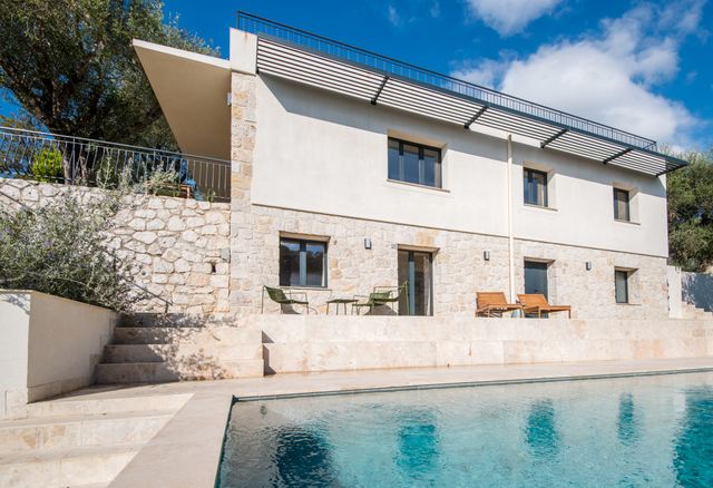 Maison &agrave; vendre - 7 pi&egrave;ces - 205,47 m2 - Nice - 06 - PROVENCE-ALPES-COTE-D-AZUR