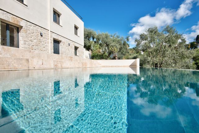 Maison à vendre - 7 pièces - 205,47 m2 - Nice - 06 - PROVENCE-ALPES-COTE-D-AZUR