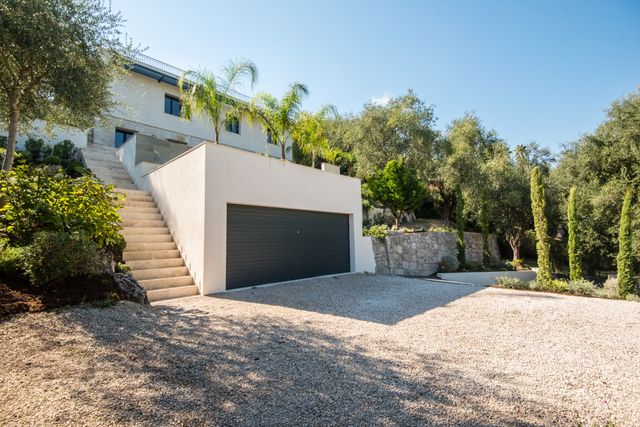 Maison &agrave; vendre - 7 pi&egrave;ces - 205,47 m2 - Nice - 06 - PROVENCE-ALPES-COTE-D-AZUR