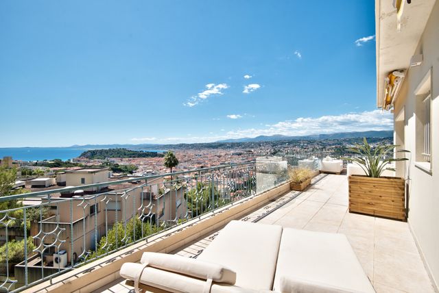 Appartement F5 à vendre - 5 pièces - 167,33 m2 - Nice - 06 - PROVENCE-ALPES-COTE-D-AZUR