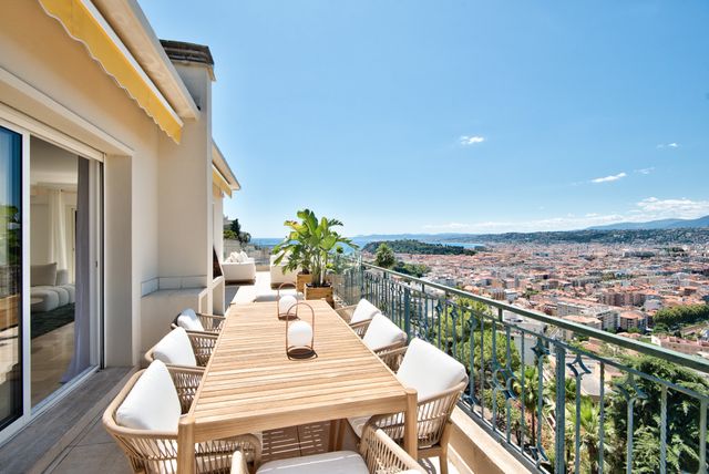 Appartement F5 à vendre - 5 pièces - 167,33 m2 - Nice - 06 - PROVENCE-ALPES-COTE-D-AZUR