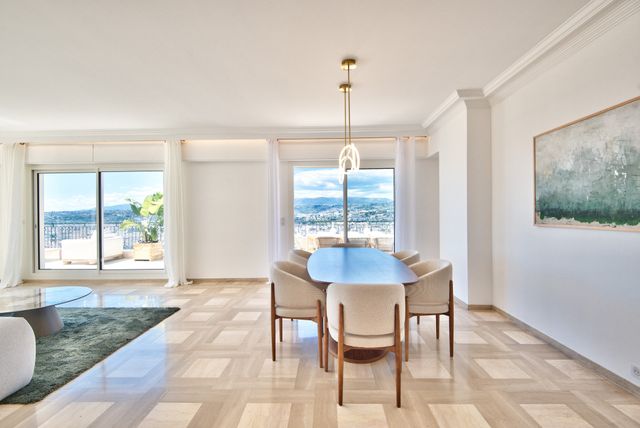 Appartement F5 à vendre - 5 pièces - 167,33 m2 - Nice - 06 - PROVENCE-ALPES-COTE-D-AZUR