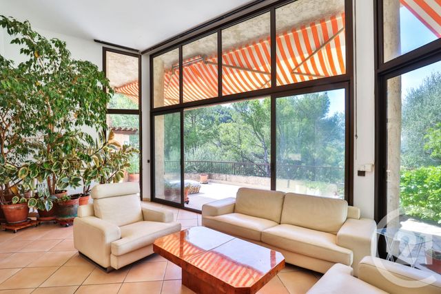 Maison à vendre - 7 pièces - 250 m2 - La Trinite - 06 - PROVENCE-ALPES-COTE-D-AZUR