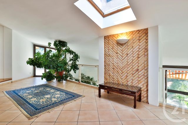 Maison à vendre - 7 pièces - 250 m2 - La Trinite - 06 - PROVENCE-ALPES-COTE-D-AZUR