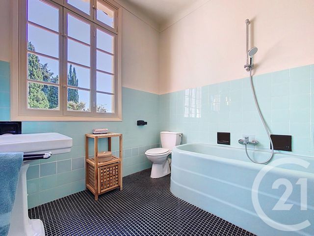 Maison à louer - 5 pièces - 243 m2 - Nice - 06 - PROVENCE-ALPES-COTE-D-AZUR