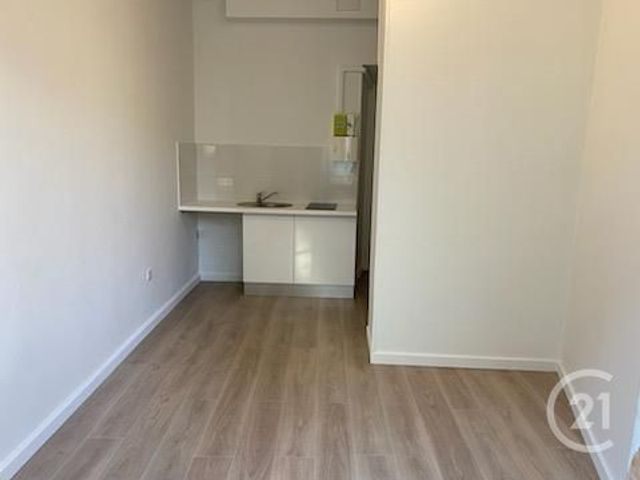 Appartement F1 à louer - 1 pièce - 13,59 m2 - Nice - 06 - PROVENCE-ALPES-COTE-D-AZUR