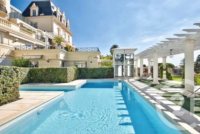 Appartement à louer - 4 pièces - 155,77 m2 - Nice - 06 - PROVENCE-ALPES-COTE-D-AZUR