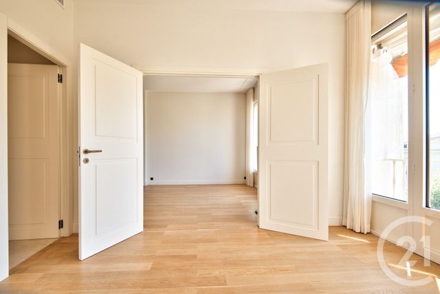 Afficher la photo en grand Appartement F3 à vendre - 3 pièces - 80,04 m2 - Nice - 06 - PROVENCE-ALPES-COTE-D-AZUR