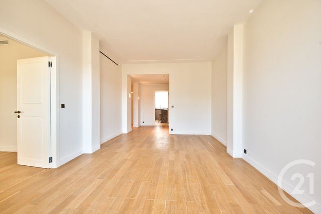Afficher la photo en grand Appartement F3 à vendre - 3 pièces - 80,04 m2 - Nice - 06 - PROVENCE-ALPES-COTE-D-AZUR
