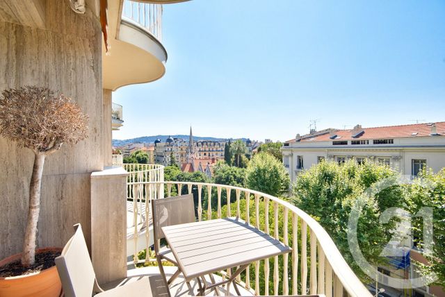 Afficher la photo en grand Appartement F3 à vendre - 3 pièces - 80,04 m2 - Nice - 06 - PROVENCE-ALPES-COTE-D-AZUR