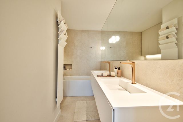 Afficher la photo en grand Appartement F3 à vendre - 3 pièces - 80,04 m2 - Nice - 06 - PROVENCE-ALPES-COTE-D-AZUR
