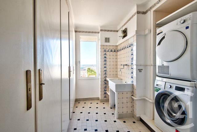 Appartement F7 et + à louer - 7 pièces - 221,98 m2 - Nice - 06 - PROVENCE-ALPES-COTE-D-AZUR