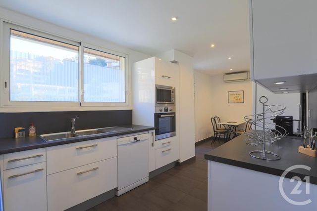 Appartement F7 et + à louer - 7 pièces - 221,98 m2 - Nice - 06 - PROVENCE-ALPES-COTE-D-AZUR