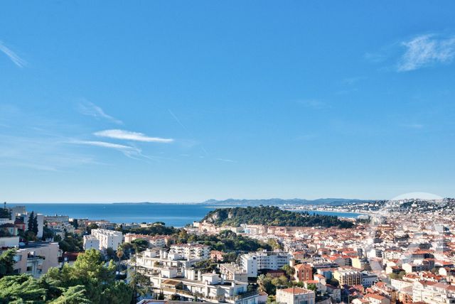 Appartement F7 et + à louer - 7 pièces - 221,98 m2 - Nice - 06 - PROVENCE-ALPES-COTE-D-AZUR