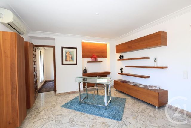 Appartement F7 et + à louer - 7 pièces - 221,98 m2 - Nice - 06 - PROVENCE-ALPES-COTE-D-AZUR