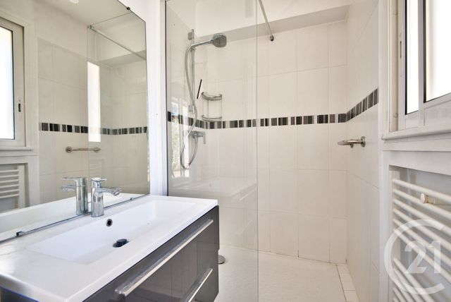 Appartement F7 et + à louer - 7 pièces - 221,98 m2 - Nice - 06 - PROVENCE-ALPES-COTE-D-AZUR