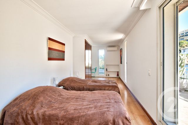 Appartement F7 et + à louer - 7 pièces - 221,98 m2 - Nice - 06 - PROVENCE-ALPES-COTE-D-AZUR