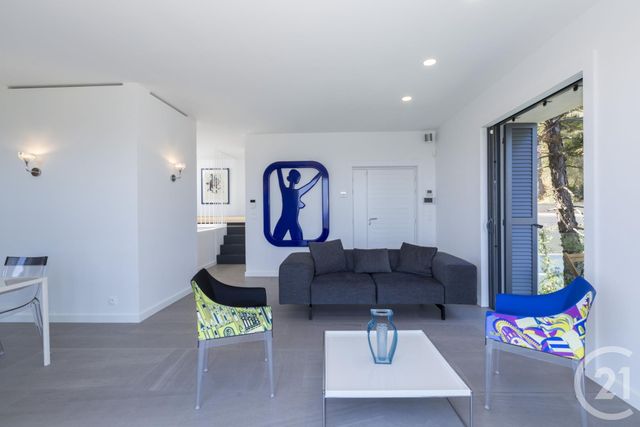 Maison à louer - 4 pièces - 113 m2 - Nice - 06 - PROVENCE-ALPES-COTE-D-AZUR