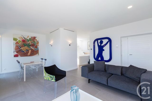 Maison à louer - 4 pièces - 113 m2 - Nice - 06 - PROVENCE-ALPES-COTE-D-AZUR