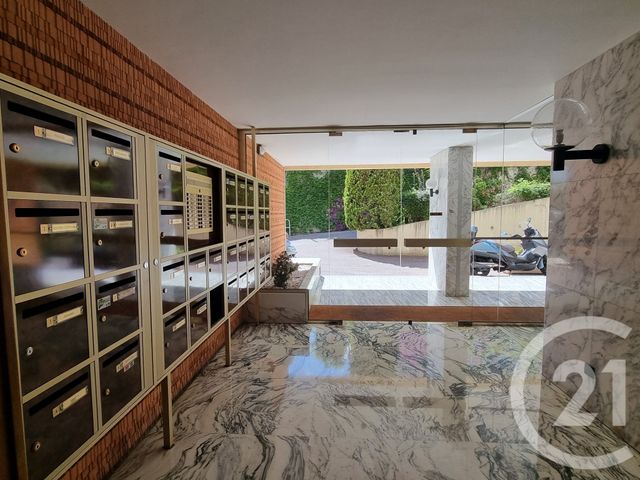 Afficher la photo en grand Appartement F2 à louer - 2 pièces - 42 m2 - Nice - 06 - PROVENCE-ALPES-COTE-D-AZUR