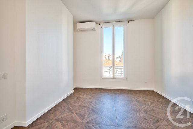 Afficher la photo en grand Appartement F4 à louer - 4 pièces - 93,74 m2 - Nice - 06 - PROVENCE-ALPES-COTE-D-AZUR