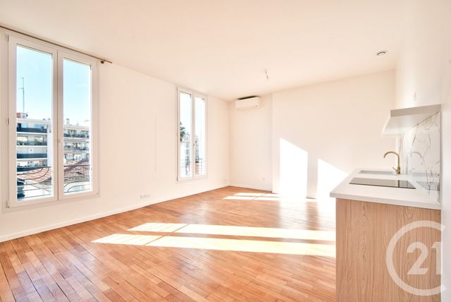 Afficher la photo en grand Appartement F4 à louer - 4 pièces - 93,74 m2 - Nice - 06 - PROVENCE-ALPES-COTE-D-AZUR