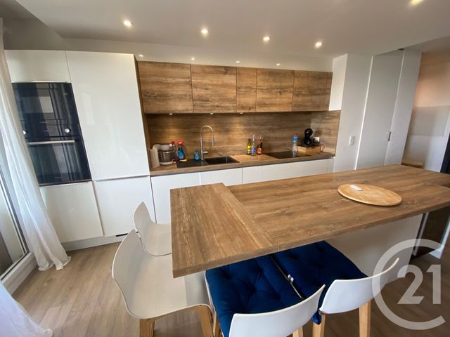 Afficher la photo en grand Appartement F3 à louer - 3 pièces - 65,04 m2 - Nice - 06 - PROVENCE-ALPES-COTE-D-AZUR